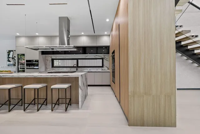 $3,195,000 | 618 Northeast 17th Way, Fort Lauderdale, FL 33304