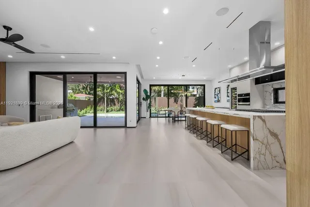 $3,195,000 | 618 Northeast 17th Way, Fort Lauderdale, FL 33304