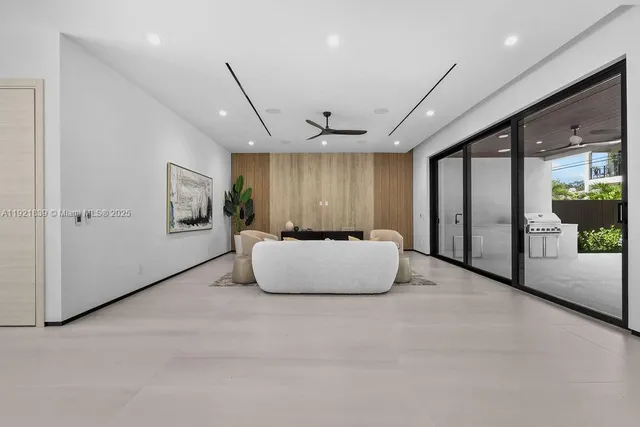 $3,195,000 | 618 Northeast 17th Way, Fort Lauderdale, FL 33304