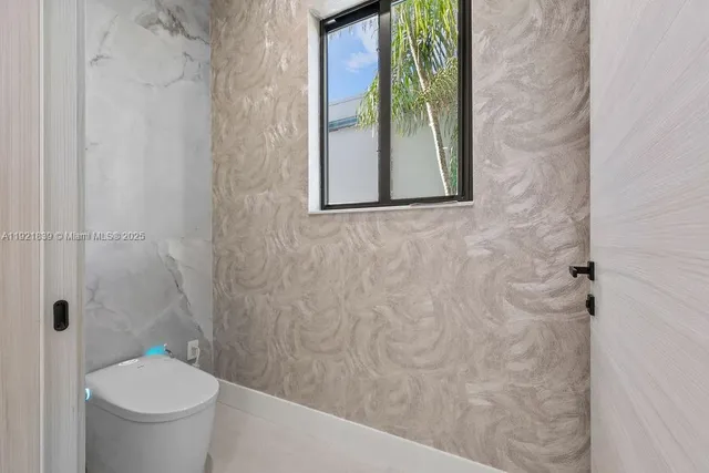 $3,195,000 | 618 Northeast 17th Way, Fort Lauderdale, FL 33304