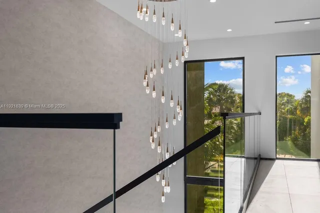 $3,195,000 | 618 Northeast 17th Way, Fort Lauderdale, FL 33304