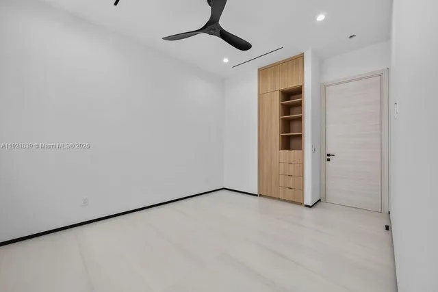 $3,195,000 | 618 Northeast 17th Way, Fort Lauderdale, FL 33304