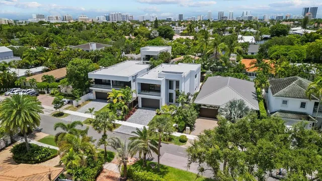 $3,195,000 | 618 Northeast 17th Way, Fort Lauderdale, FL 33304
