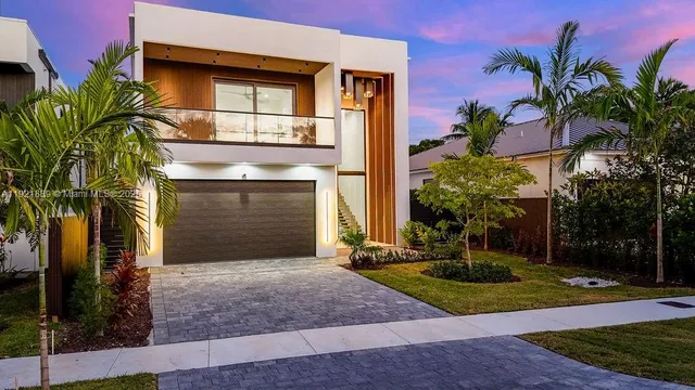 $3,195,000 | 618 Northeast 17th Way, Fort Lauderdale, FL 33304