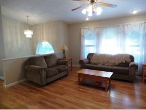 830 Lebanon Road Kingsport, TN 37663 - Photo 3 of 22 Spacious living room