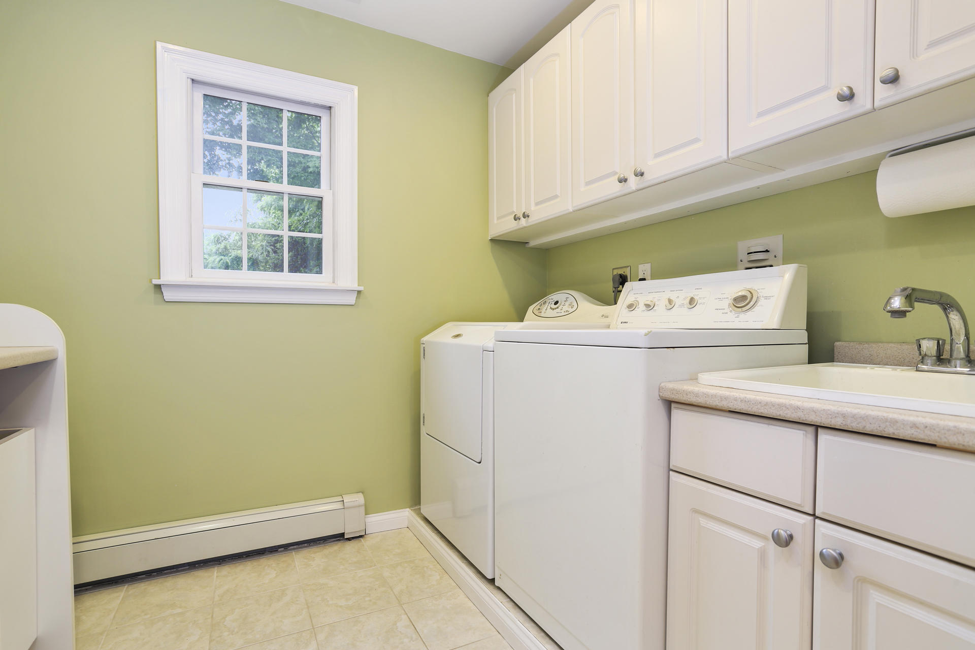 19 Middlesex Road Darien, CT 06820 - Photo 13 of 37 a utility room with dryer and washer