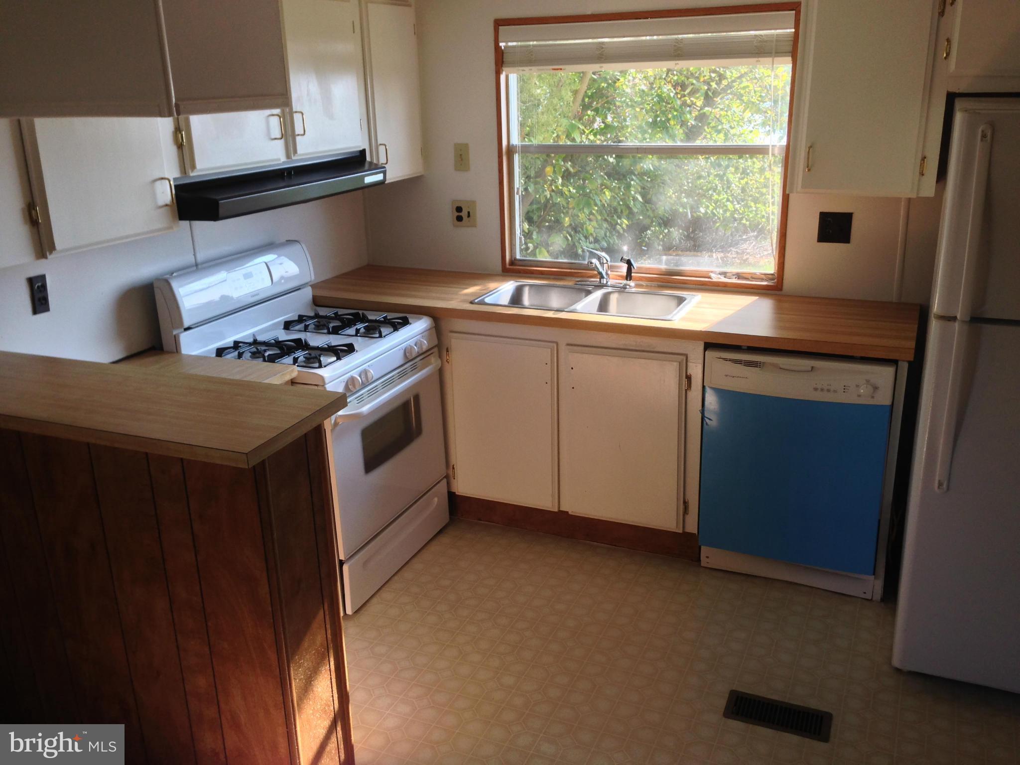 37227 Gibson Road Bushwood, MD 20618 - Photo 13 of 14 Kitchen