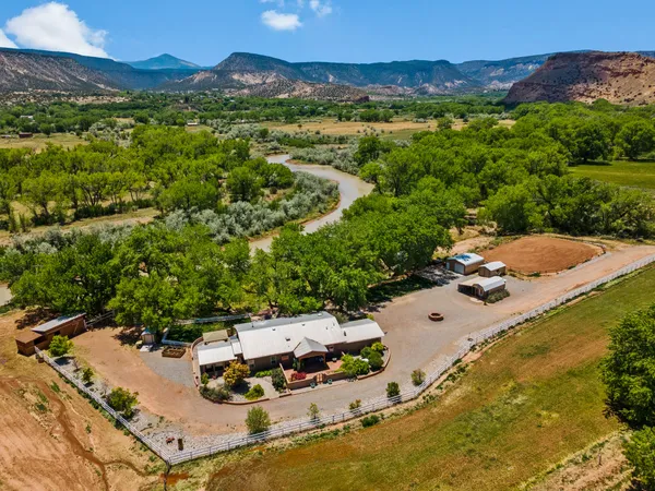 $1,235,000 | 425 County Road 155, Abiquiu, NM 87510