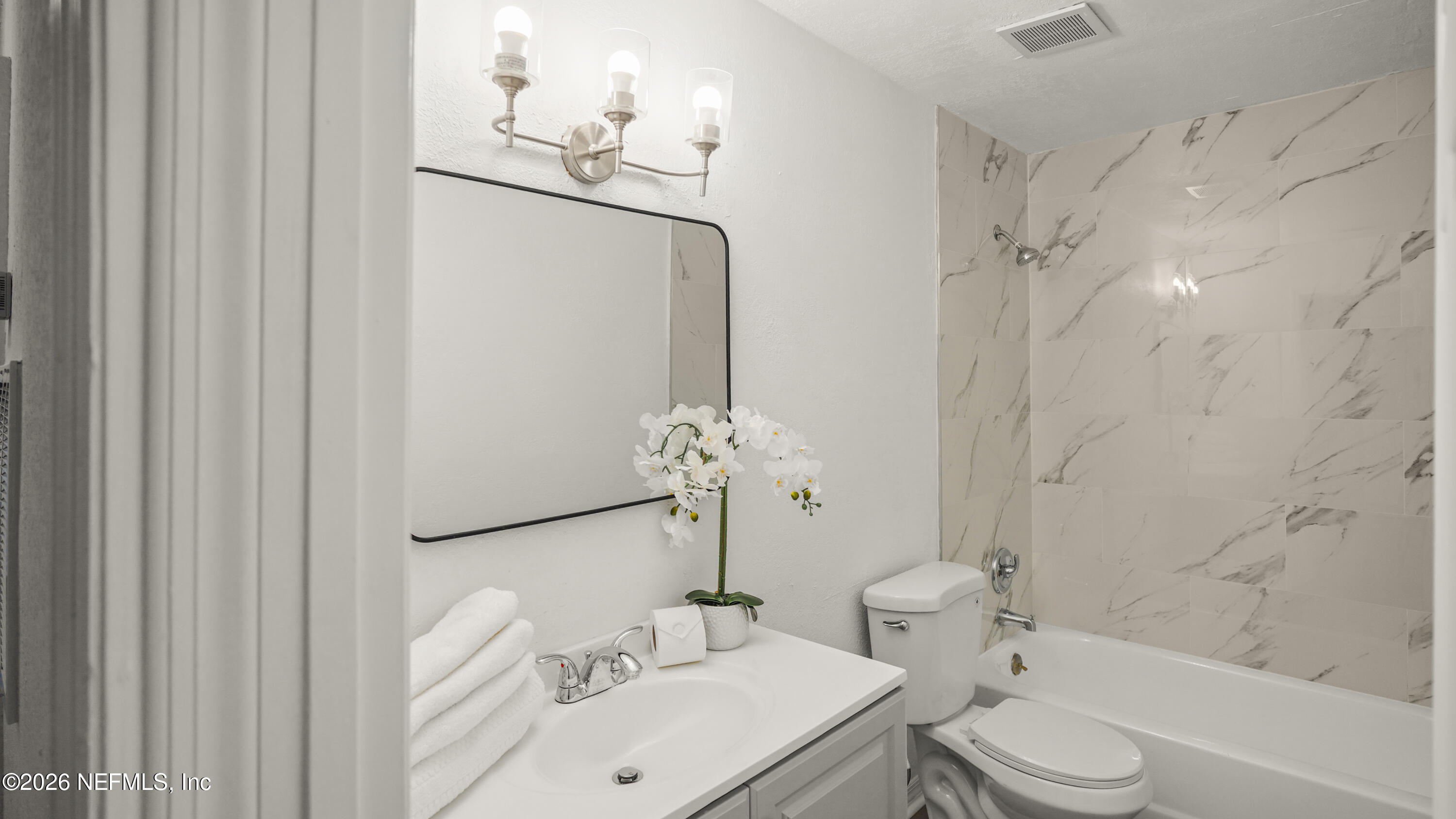 2429 Leon Road Jacksonville, FL 32246 - Photo 21 of 33 BATHROOM