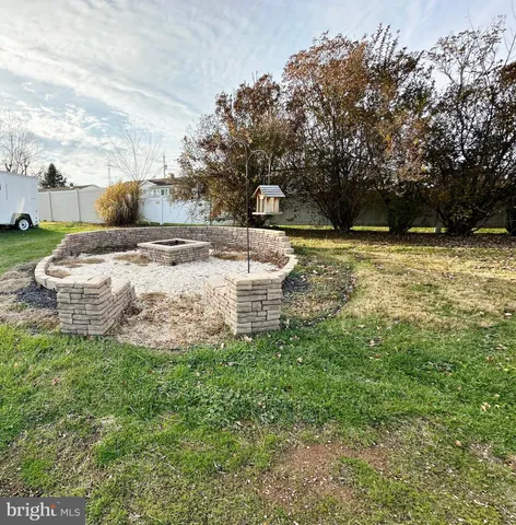 $294,900 | 2417 Berkshire Lane, Dover, PA 17315