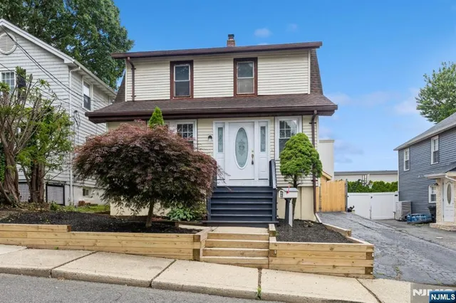 $515,000 | 134 Highview Place, Bogota, NJ 07603