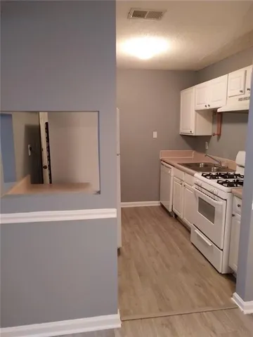 $109,000 | 1212 Utoy Springs Road Southwest, Unit 30, South Fulton, GA 30331