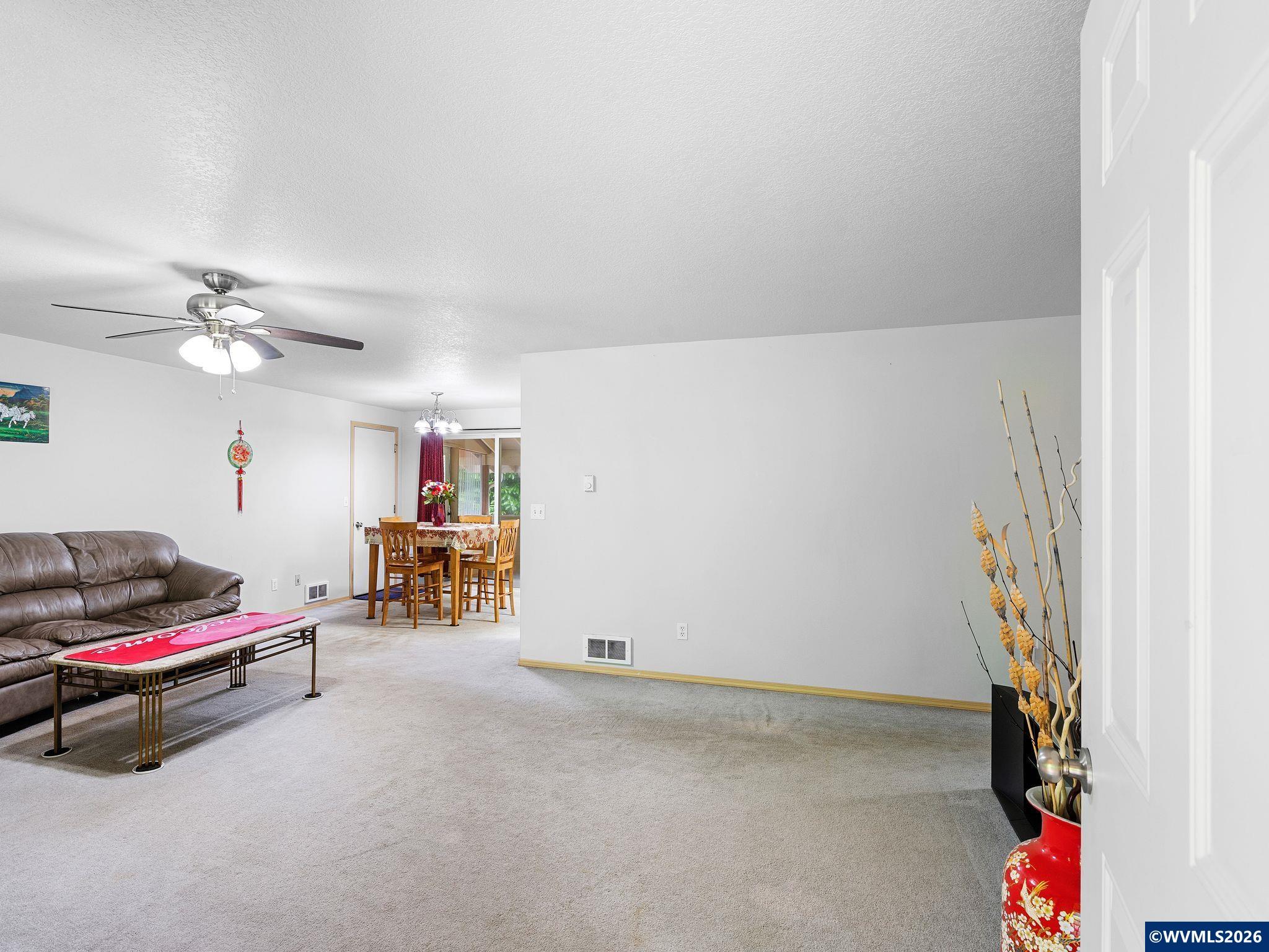 16110 South Maplelane Road Oregon City, OR 97045 - Photo 9 of 48 Gallery Image 9