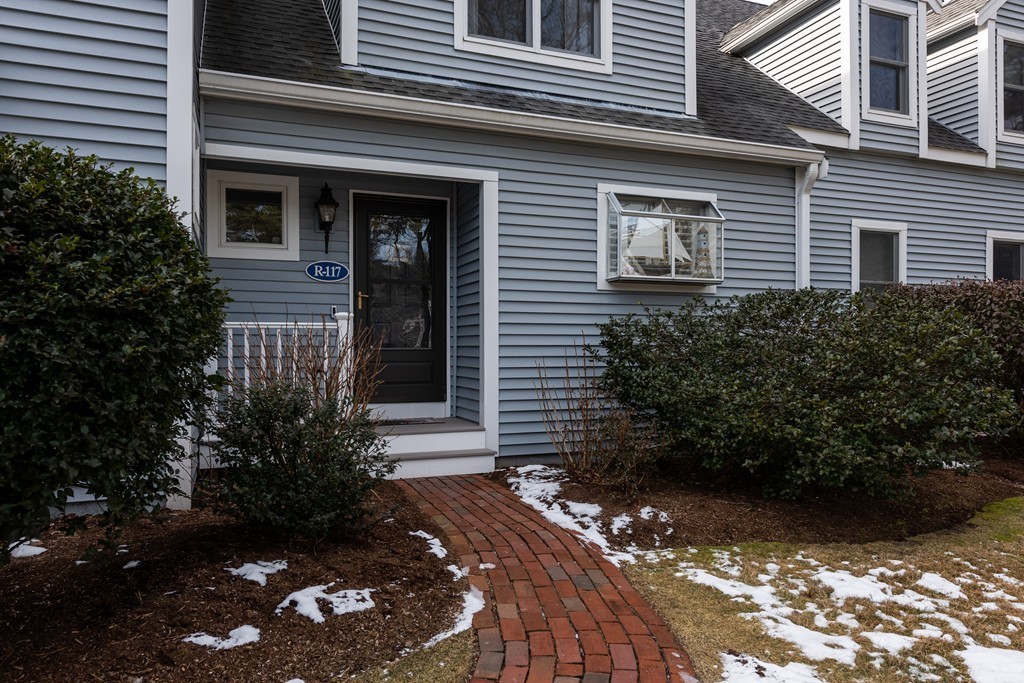 117 Shellback Way, Unit 117 Mashpee, MA 02649 - Photo 2 of 24 Gallery Image 2