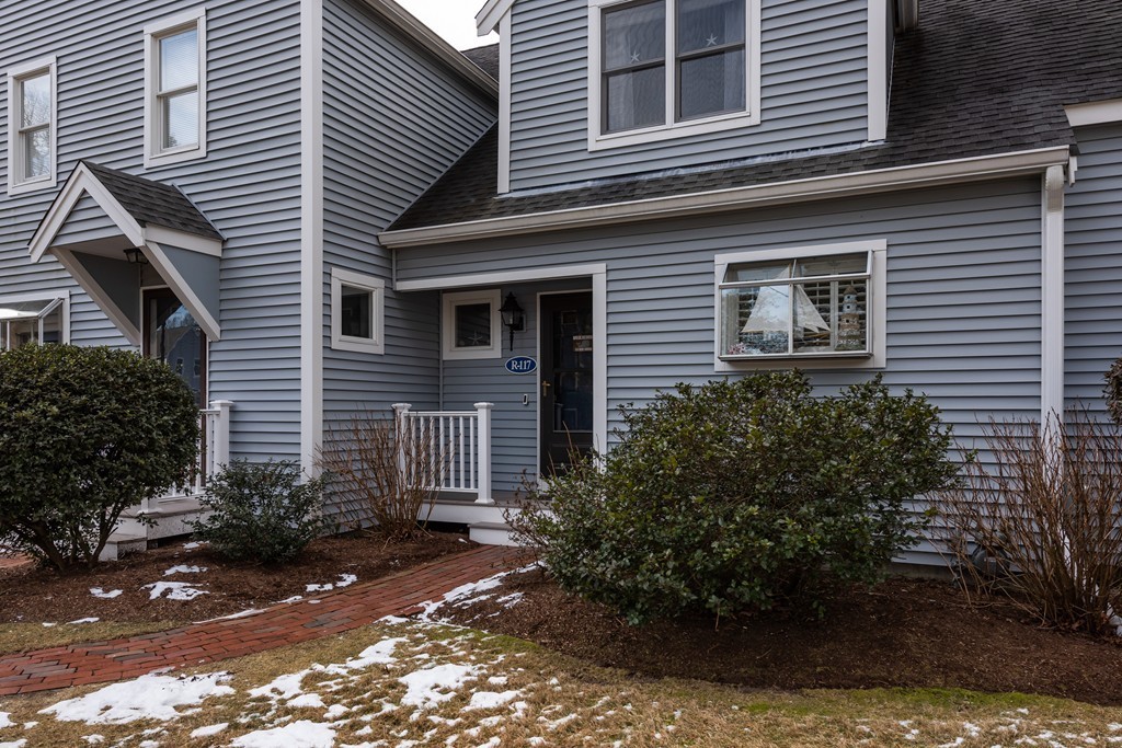 117 Shellback Way, Unit 117 Mashpee, MA 02649 - Photo 3 of 24 Gallery Image 3