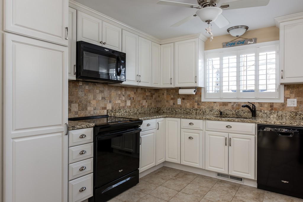 117 Shellback Way, Unit 117 Mashpee, MA 02649 - Photo 5 of 24 Gallery Image 5