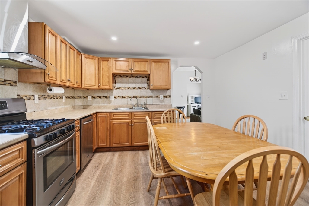 16 Florence Street, Unit 2 Somerville, MA 02145 - Photo 3 of 27