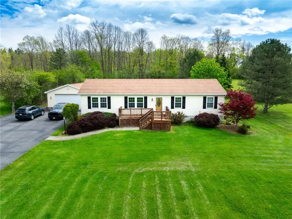 $299,000 | 2827 County Road 10, Hopewell, NY 14424