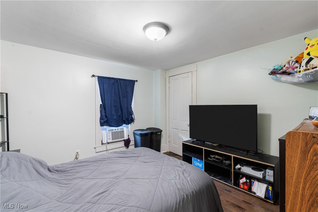 736 Wooster Road North Barberton, OH 44203 - Photo 19 of 31 Bedroom with cooling unit