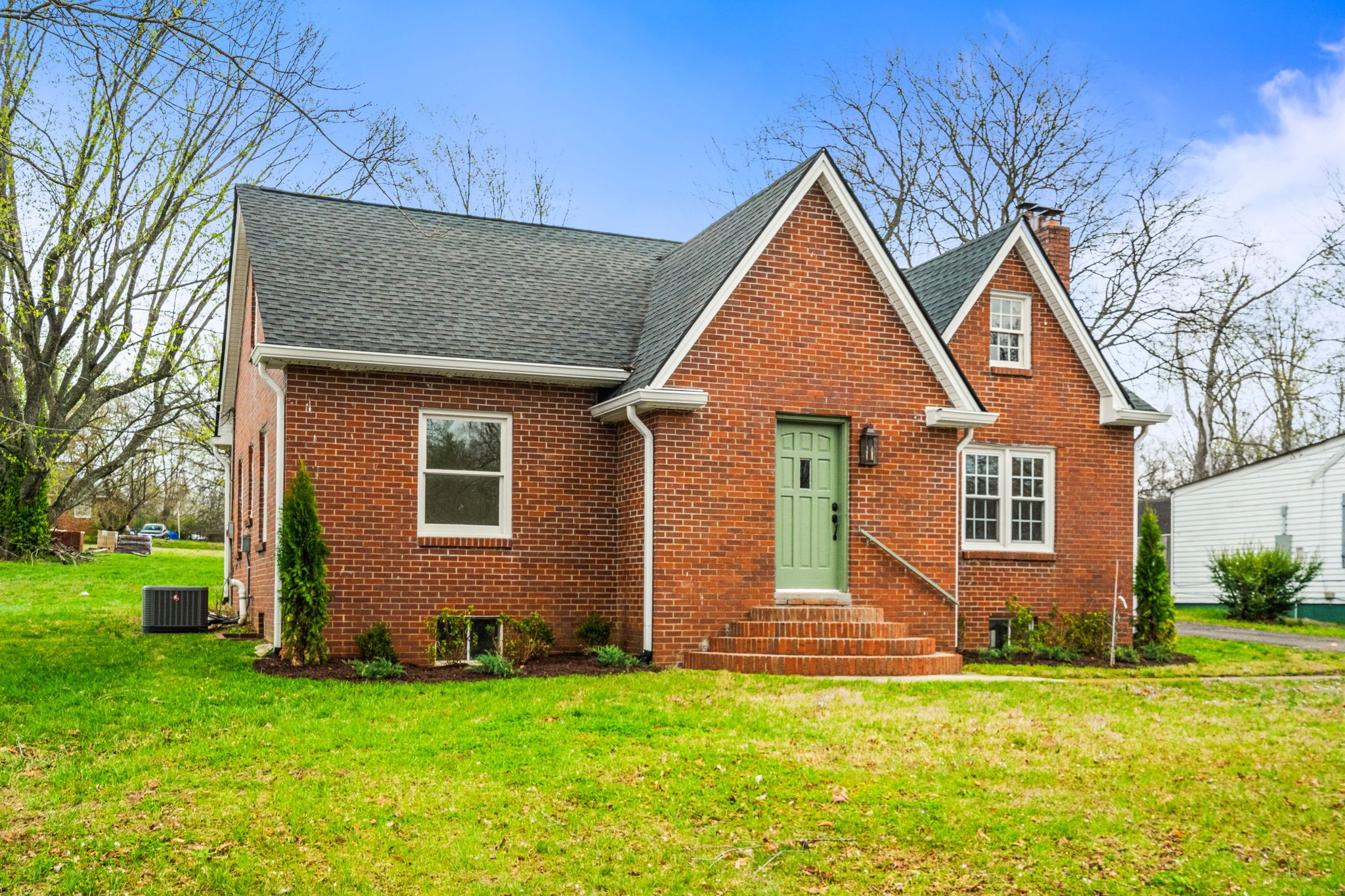 2302 Ruth Street Springfield, TN 37172 - Photo 2 of 32
