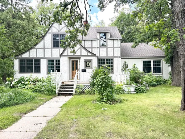 $229,500 | 315 3rd Avenue Northeast, Roseau, MN 56751