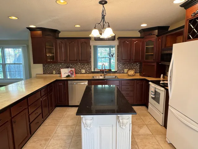 $229,500 | 315 3rd Avenue Northeast, Roseau, MN 56751