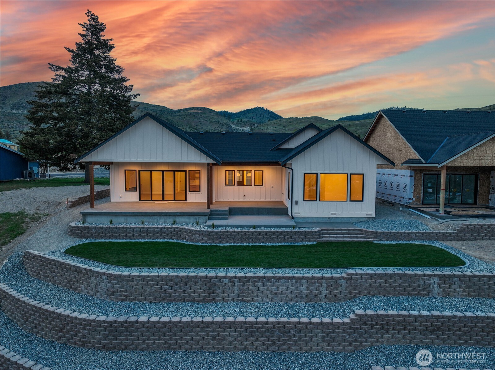 548 Harvest Ridge Drive Chelan, WA 98816 - Photo 4 of 39
