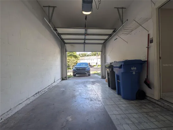 $2,400 | 4321 Deermont Circle, Tampa, FL 33624