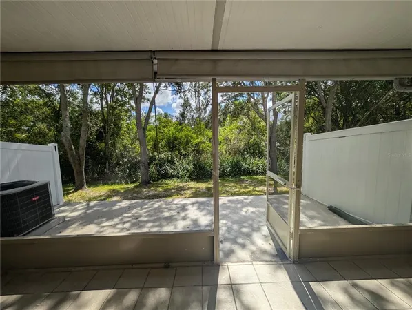 $2,400 | 4321 Deermont Circle, Tampa, FL 33624