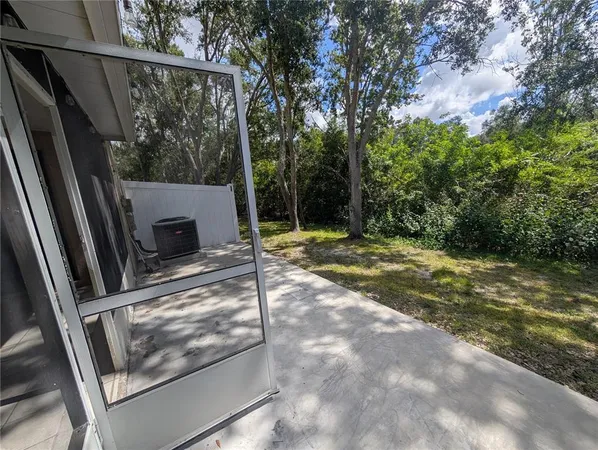 $2,400 | 4321 Deermont Circle, Tampa, FL 33624