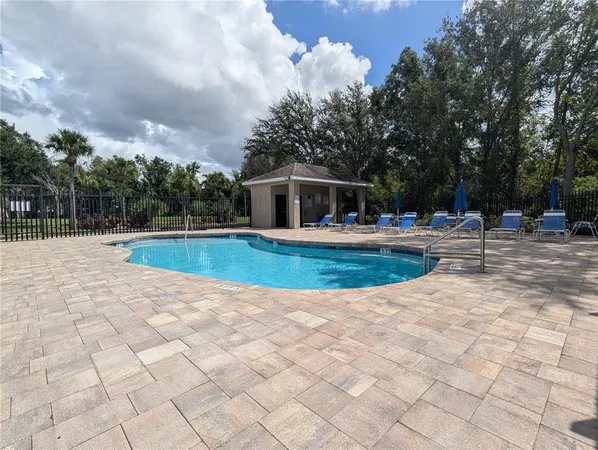 $2,400 | 4321 Deermont Circle, Tampa, FL 33624