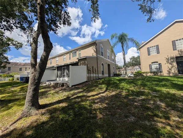 $2,400 | 4321 Deermont Circle, Tampa, FL 33624