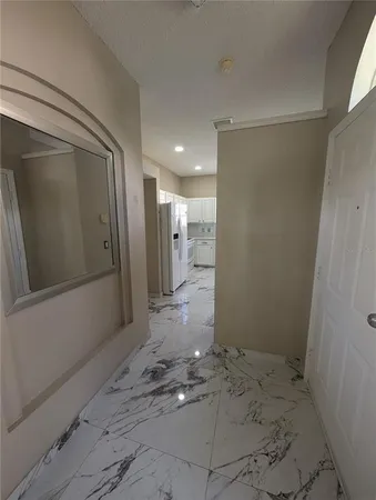 $2,400 | 4321 Deermont Circle, Tampa, FL 33624