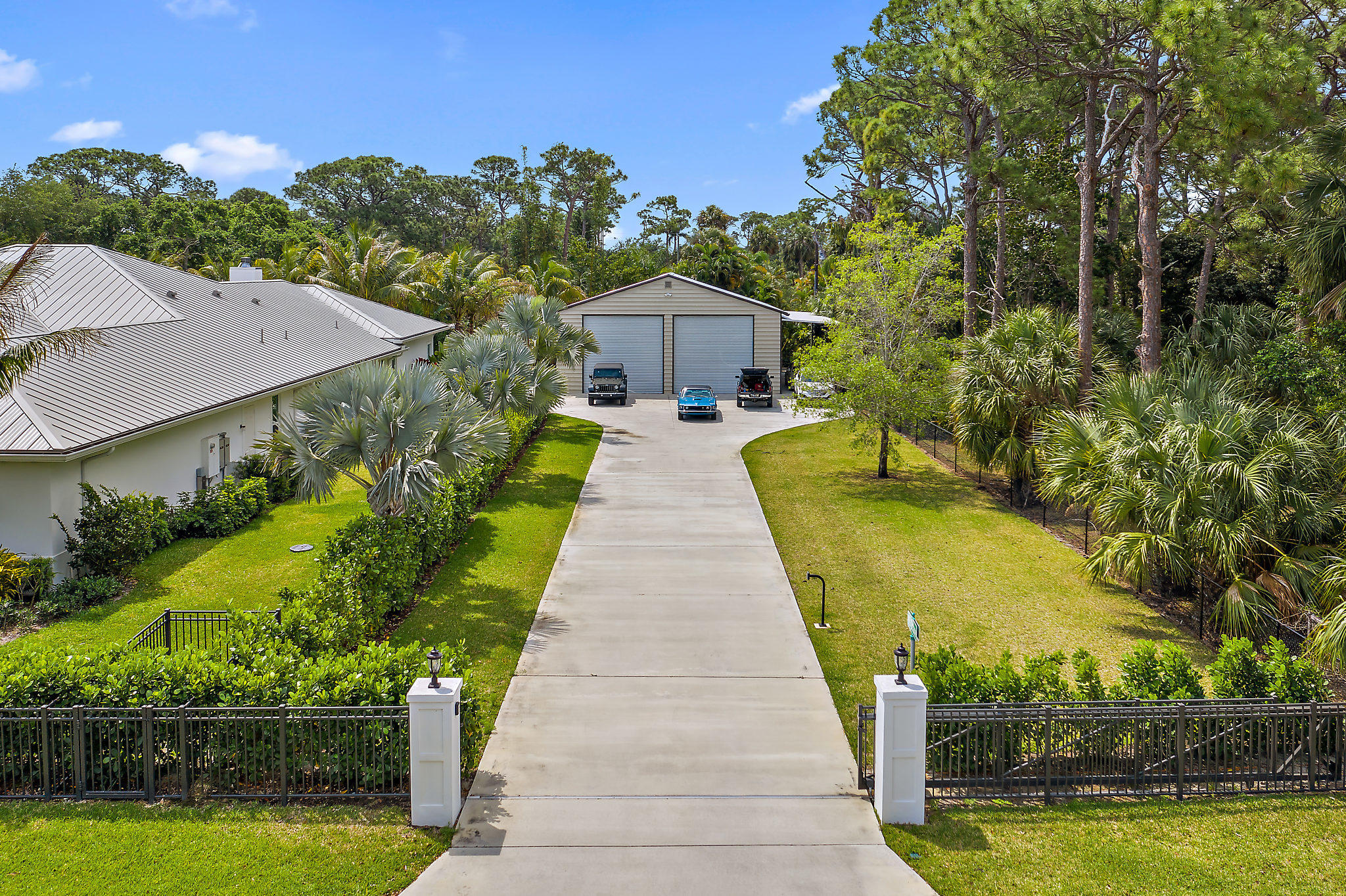 5342 Old Fort Jupiter Road Jupiter, FL 33458 - Photo 63 of 71 Driveway to the garage