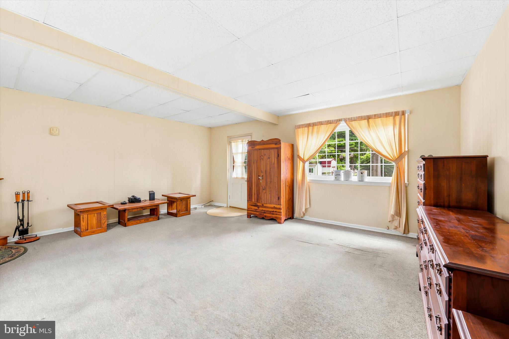308 Henry Lane Wallingford, PA 19086 - Photo 26 of 36 Family room