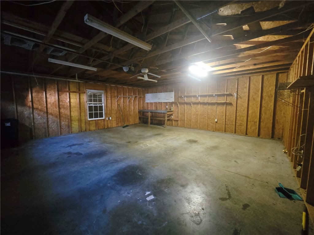 202 Keith Lane Seneca, SC 29678 - Photo 19 of 23 A spacious 24x24 garage with ample room for storage or vehicle parking.