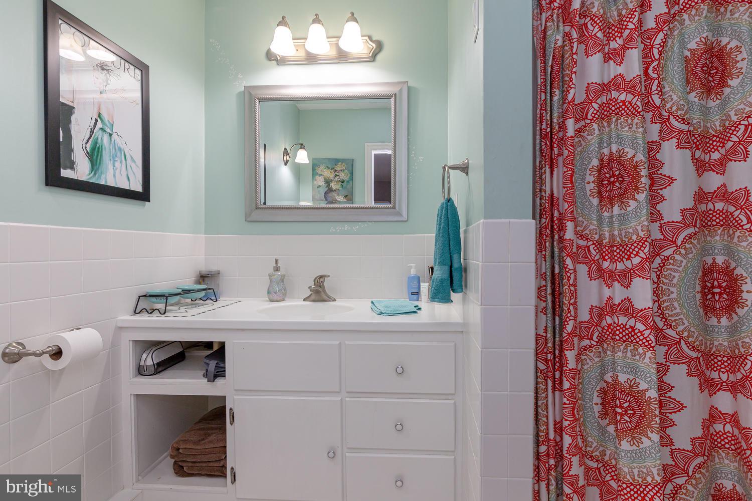 55 Timber Lane Thornton, PA 19373 - Photo 21 of 23 Second Bedroom Full Bath