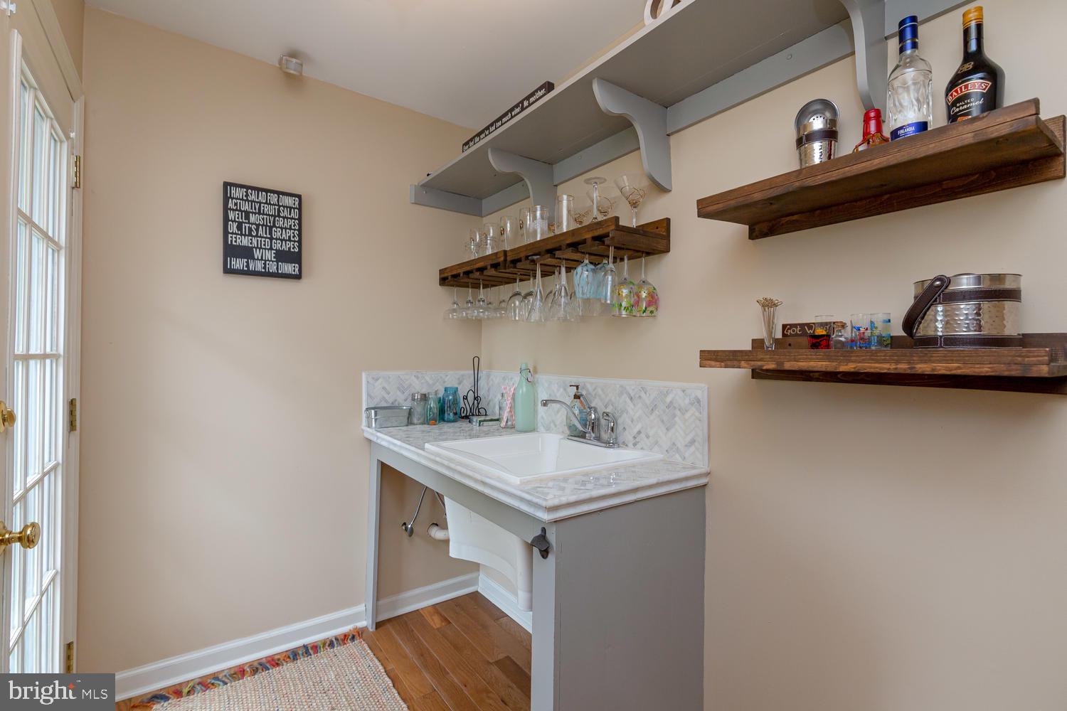 55 Timber Lane Thornton, PA 19373 - Photo 10 of 23 Wet Bar Space