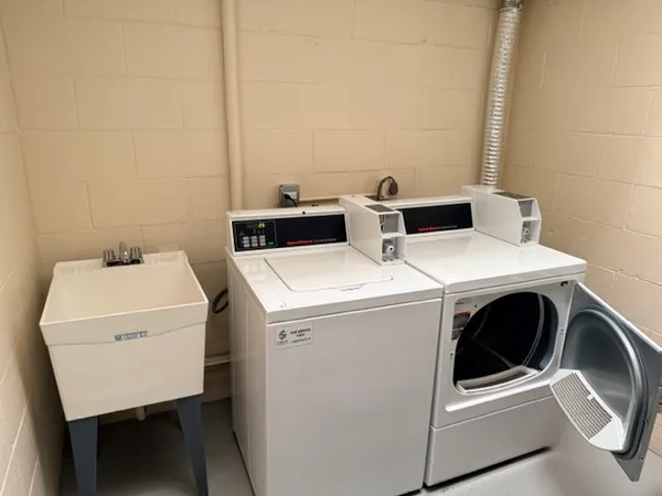 $1,700 | 1104 Mercury Drive, Unit 1B, Schaumburg, IL 60193