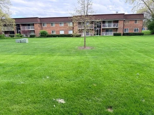 $1,700 | 1104 Mercury Drive, Unit 1B, Schaumburg, IL 60193
