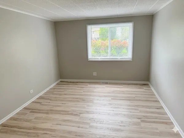 $1,700 | 1104 Mercury Drive, Unit 1B, Schaumburg, IL 60193