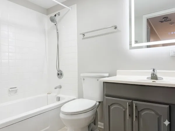 $1,700 | 1104 Mercury Drive, Unit 1B, Schaumburg, IL 60193