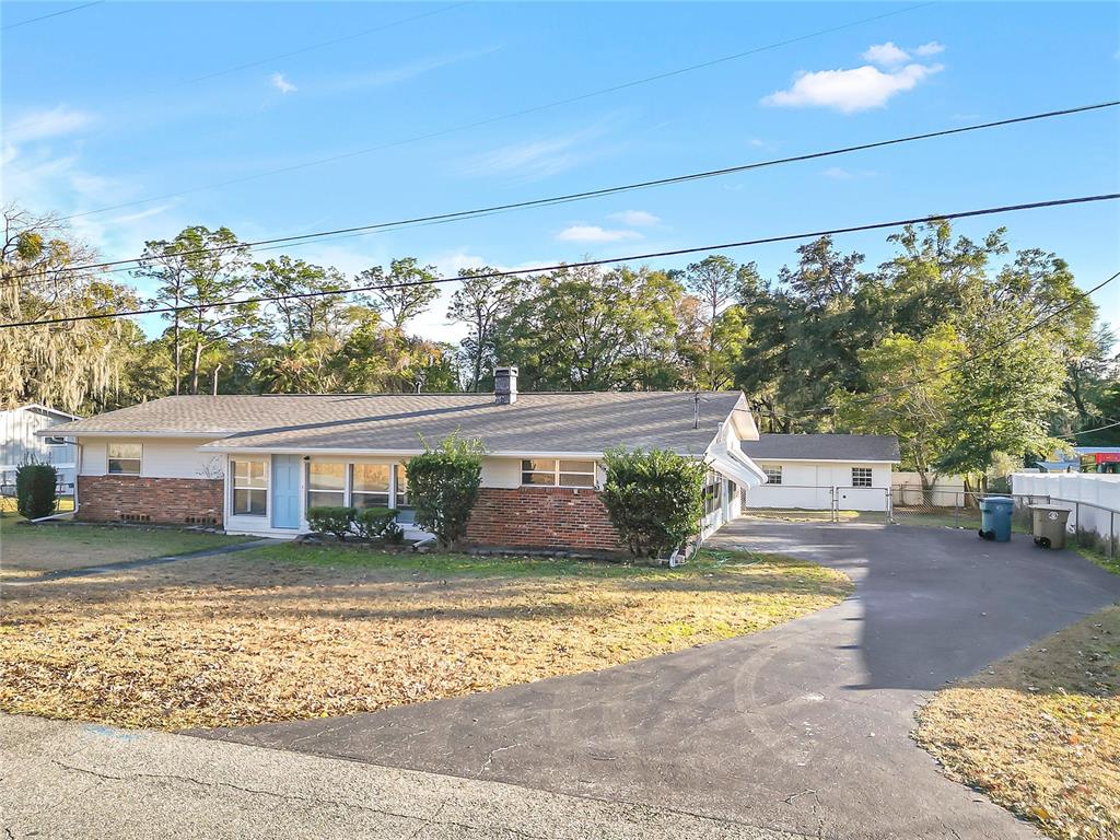 3418 Southeast 13th Place Ocala, FL 34471 - Photo 2 of 35