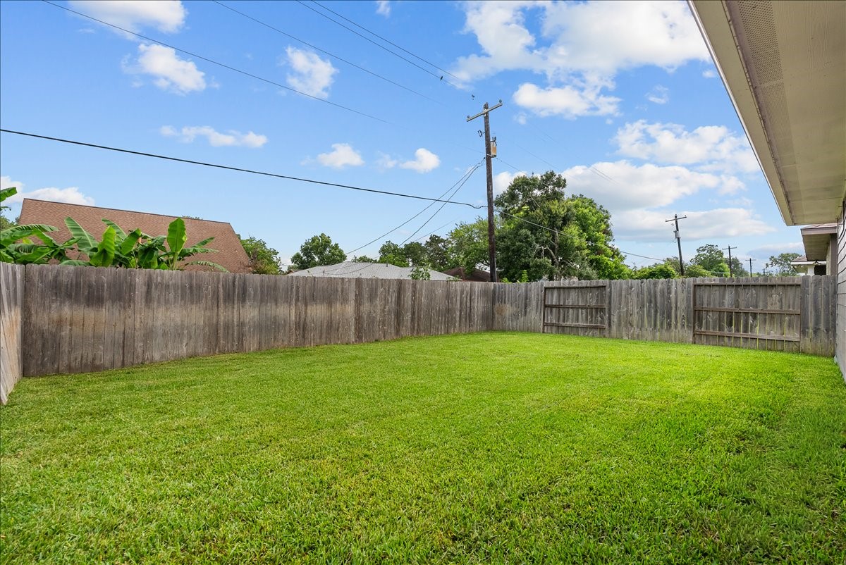 125 Austin Road Angleton, TX 77515 - Photo 26 of 30