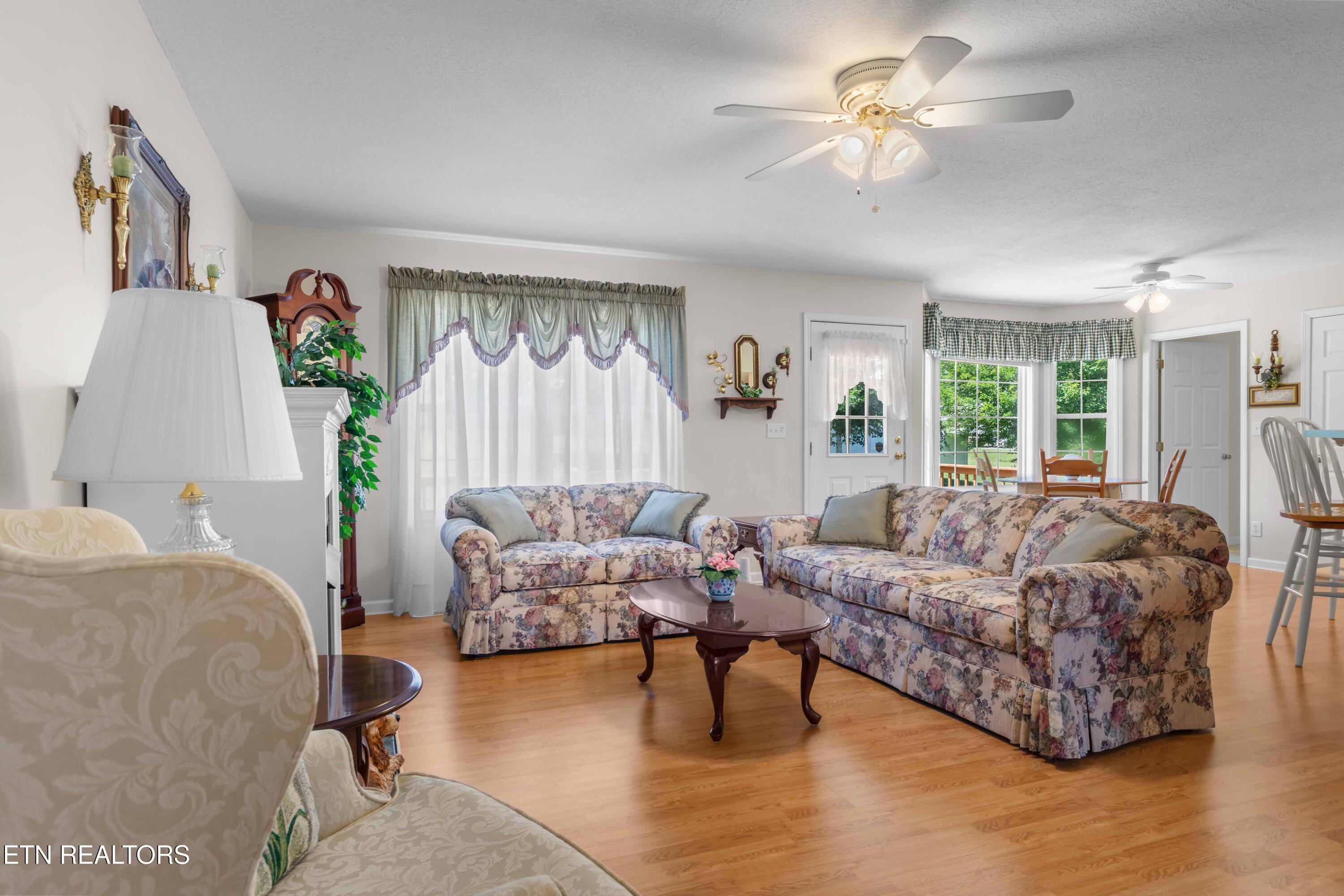 1354 Towe String Road Jacksboro, TN 37757 - Photo 6 of 37 030A2822