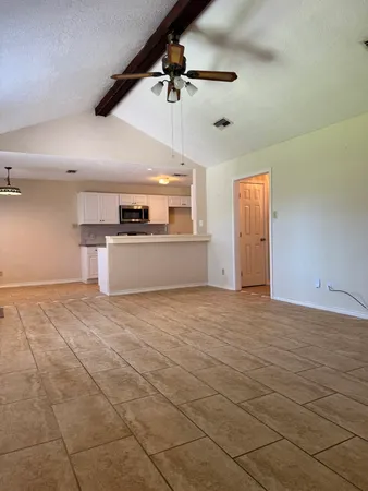 $1,950 | 4327 Townes Forest Road, Friendswood, TX 77546