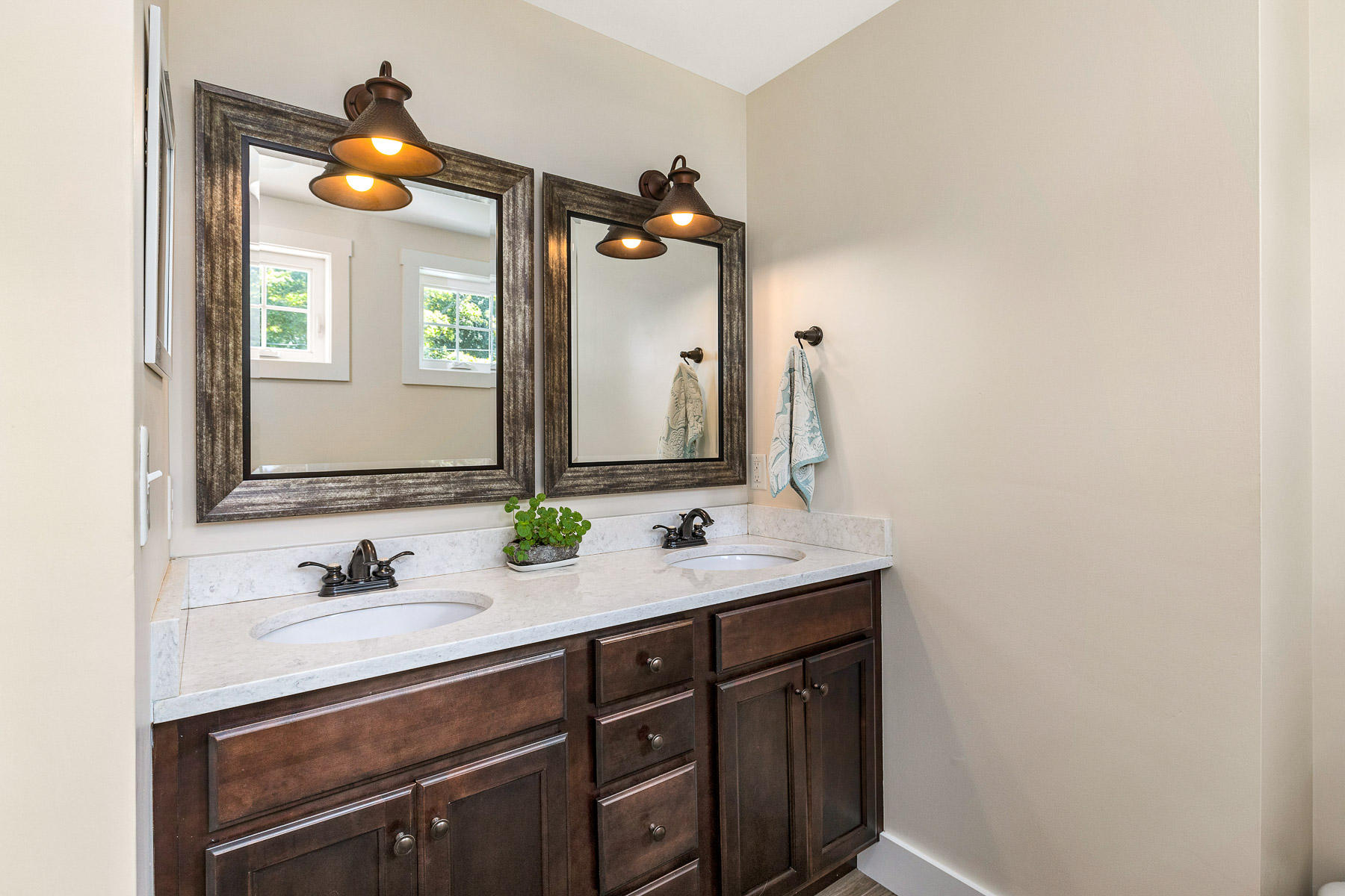 30 Philbrick Road Kittery, ME 03904 - Photo 26 of 61 En-Suite Full Bath