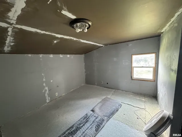 $34,900 | 805 South 10th Street, Monmouth, IL 61462