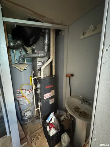 $34,900 | 805 South 10th Street, Monmouth, IL 61462