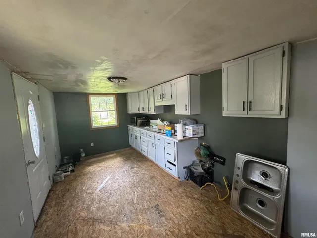 $34,900 | 805 South 10th Street, Monmouth, IL 61462